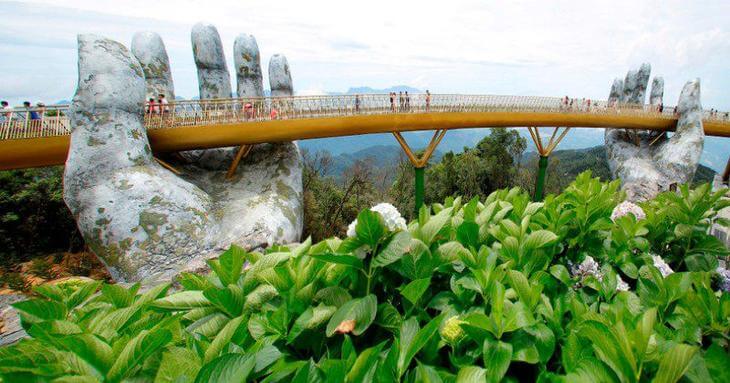 Золотой мост во Вьетнаме стал популярным по всему миру