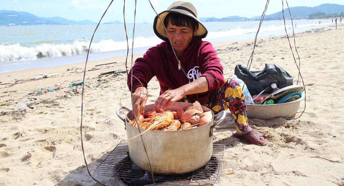 морепродукты в Нячанге на пляже