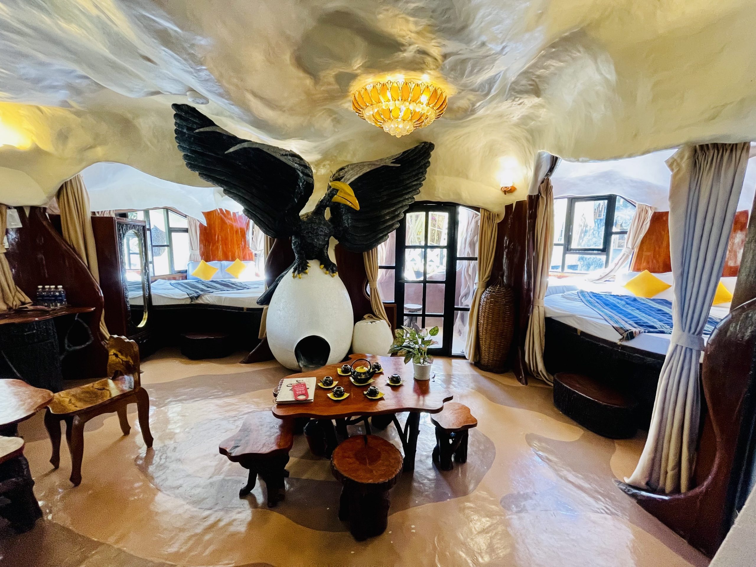 travel hotel interesting room different funny crazy vietnam vulture da lat t20 lBK4rm scaled